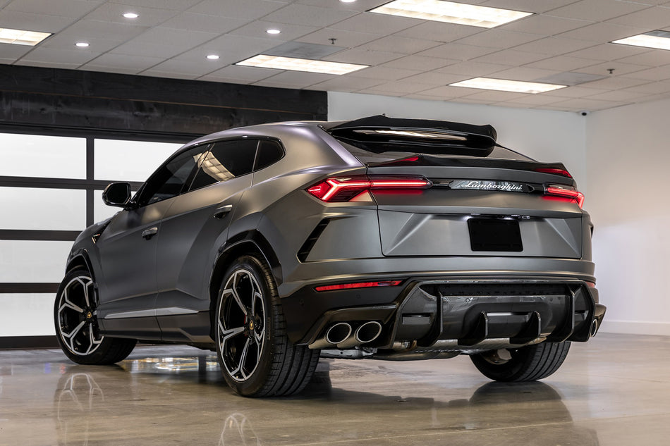 2018-2022 Lamborghini URUS VRS Style Carbon Fiber Rear Diffuser - Carbonado