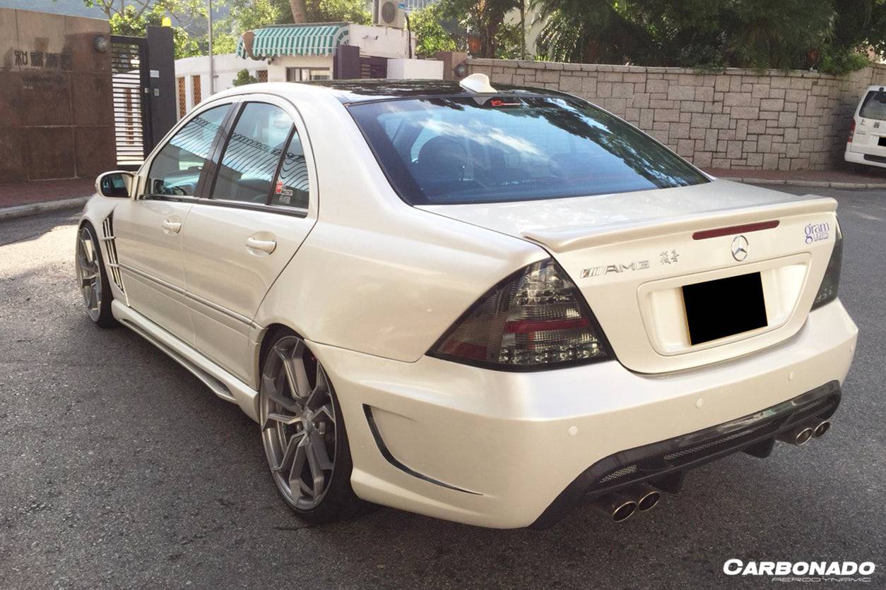 2001-2007 Mercedes Benz W203 C Class WI Style Side Skirts - Carbonado Aero
