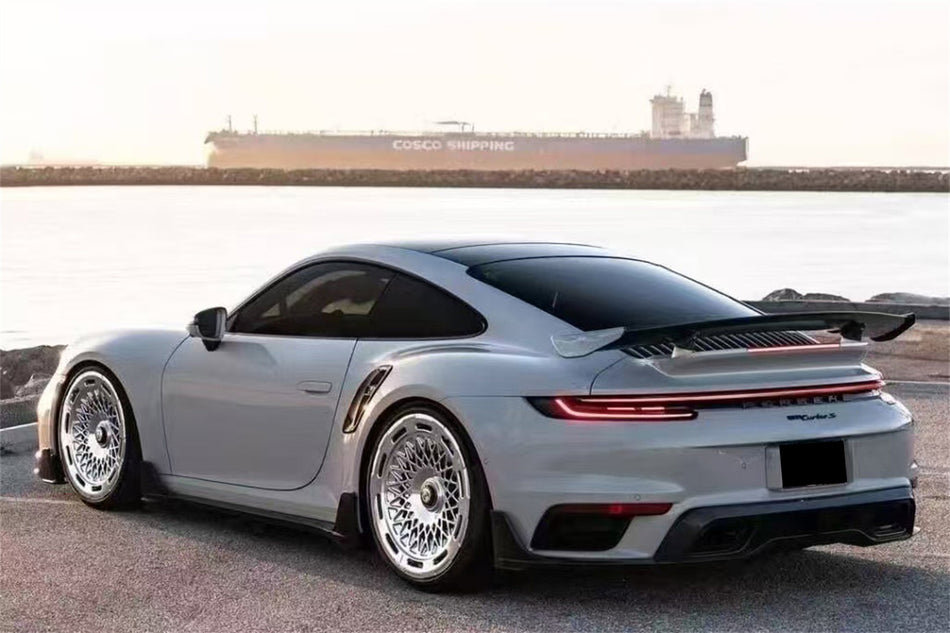 2020-2024 Porsche 911 992.1 Turbo S And Turbo S Cabriolet 9D Style Autoclave Carbon Fiber Rear Diffuser