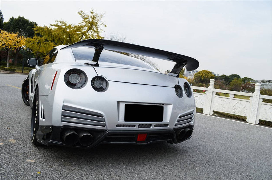 2008-2016 Nissan GTR R35 CBA/DBA VA Style Rear Bumper w/ Lip - Carbonado