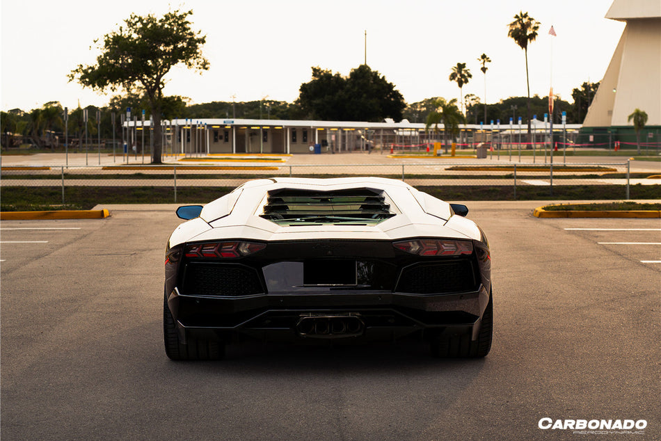 Labio trasero de fibra de carbono estilo Lamborghini Aventador LP700 DM 2011-2016
