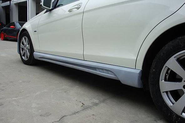 2008-2014 Mercedes Benz W204 C Class DE Style Side Skirts - Carbonado