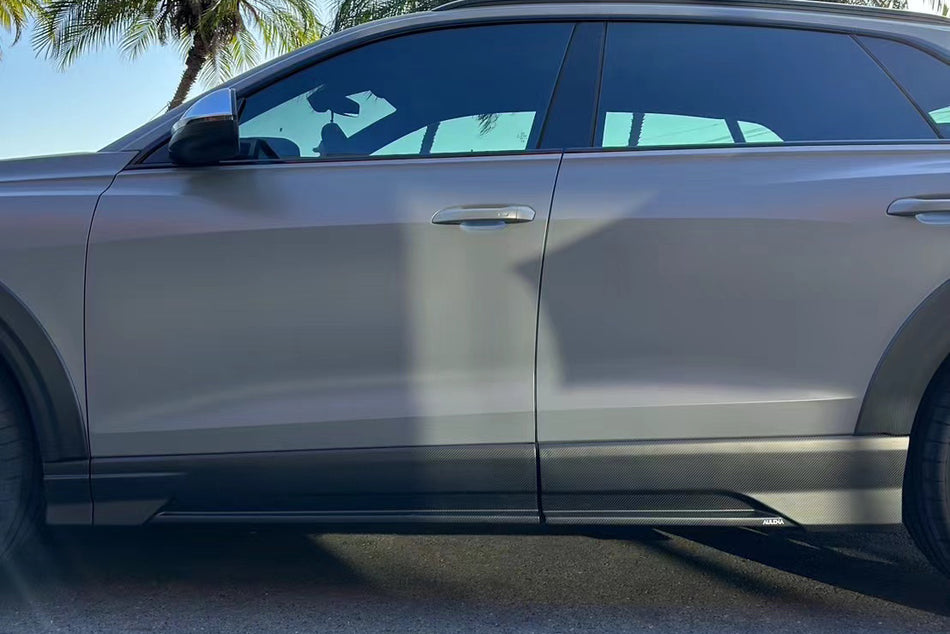 2019-2023 Audi Q8 & SQ8 & RSQ8 AD Style Dry Carbon Fiber Side Skirts - Carbonado