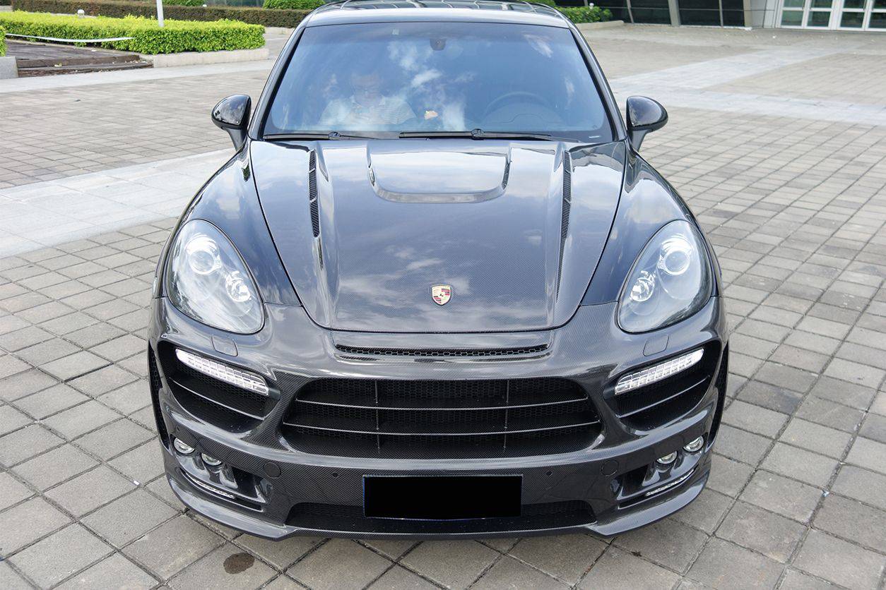 2011-2014  Porsche Cayenne 958.1 HM Style Carbon Fiber Hood - Carbonado